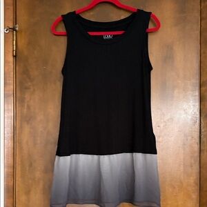 LOGO by Lori Goldstein tunic with ombré hem Excellent Condition Sz Medium